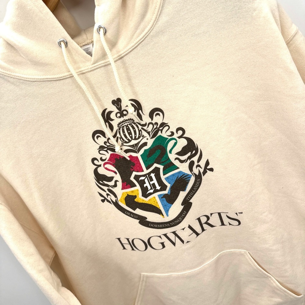 Harry Potter Hogwarts Hoodie Men's L Cream Crest Graphic Pullover Long Sleeve